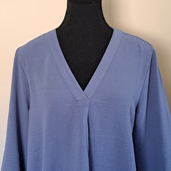 Dalia Blouse Women's Long Sleeved Blue Pull Over V-Neck Shirt Various Sizes - Picture 6 of 10